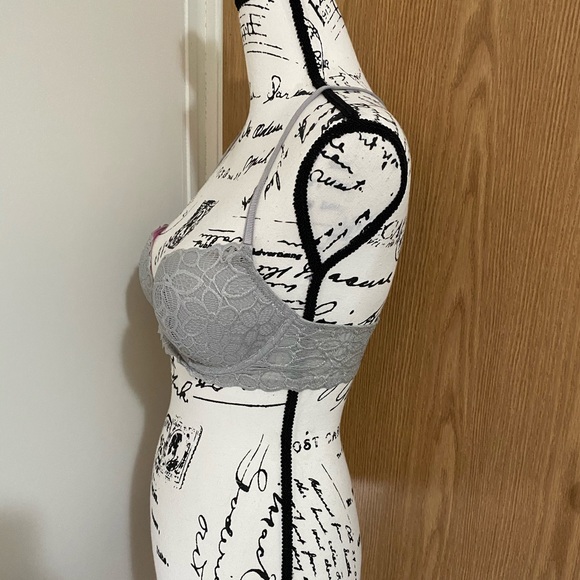 Bra - Picture 3 of 7